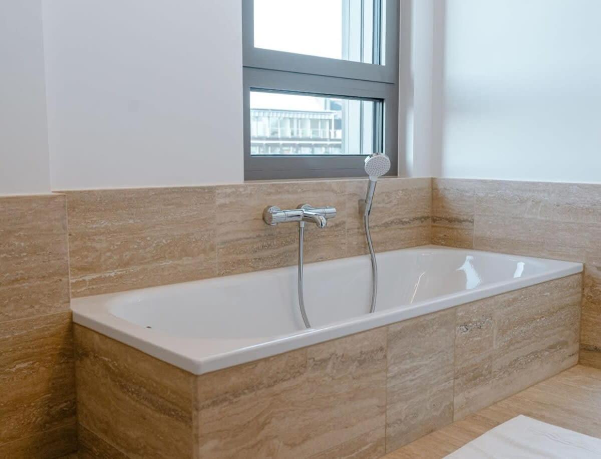 City Luxury With City Views In Ville Haute Luxemburgo Exterior foto